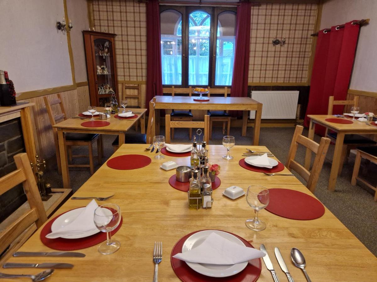 ホテル Ty Llew Llandysilio エクステリア 写真