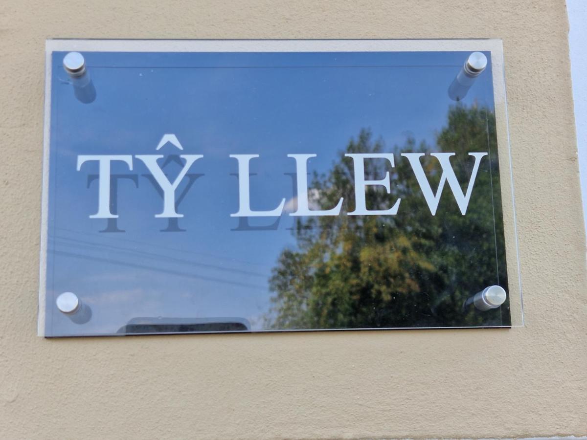ホテル Ty Llew Llandysilio エクステリア 写真